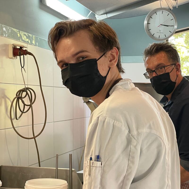Max und Claude in unserer Metzgerei