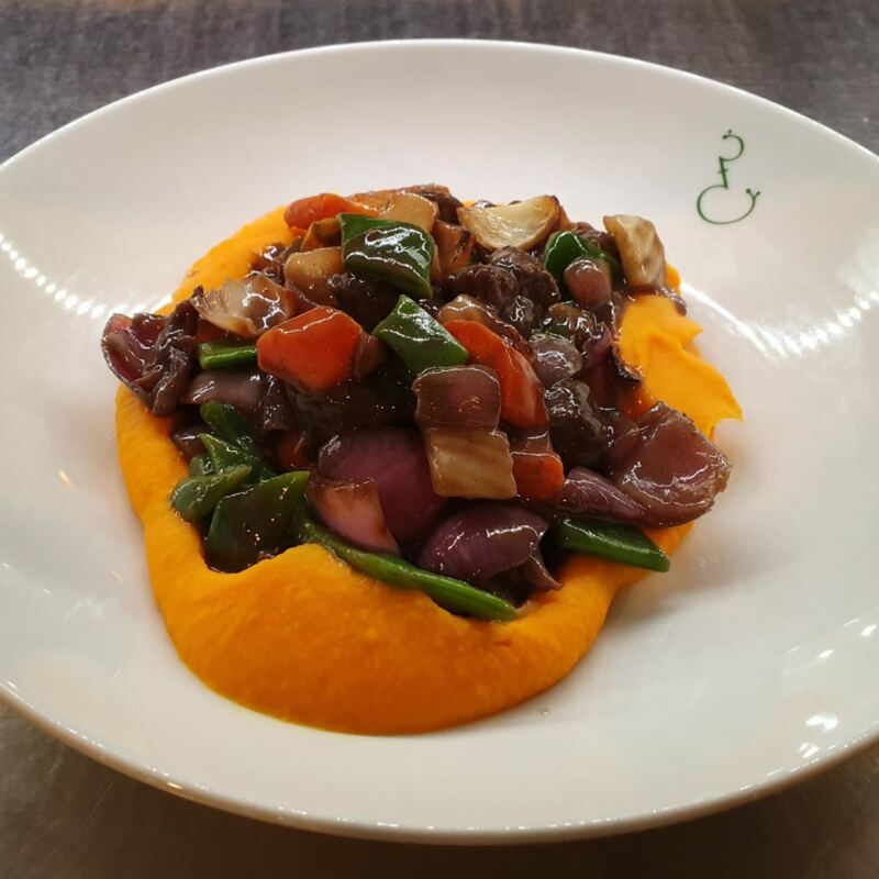 Ragout vom Odenwälder Bio-Lamm auf Kürbispüree