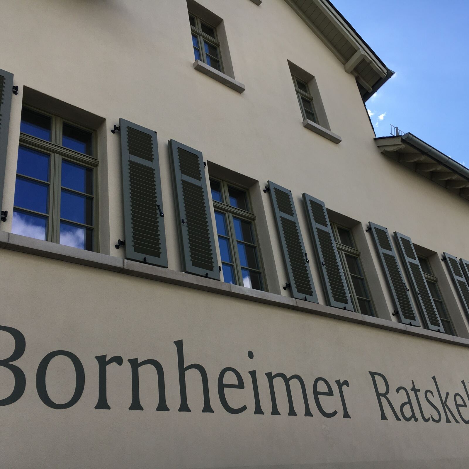 Bornheimer Ratskeller - Restaurant und Biergarten - Bornheimer ...